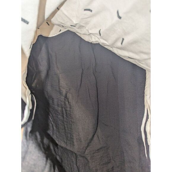 Ali Miles Womens M Black &‎ White Geometric Pattern Tunic Top Rayon/Nylon Blend - Picture 11 of 11